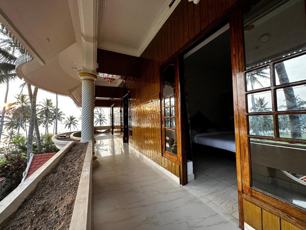 Kovalam Beach House Exterior photo